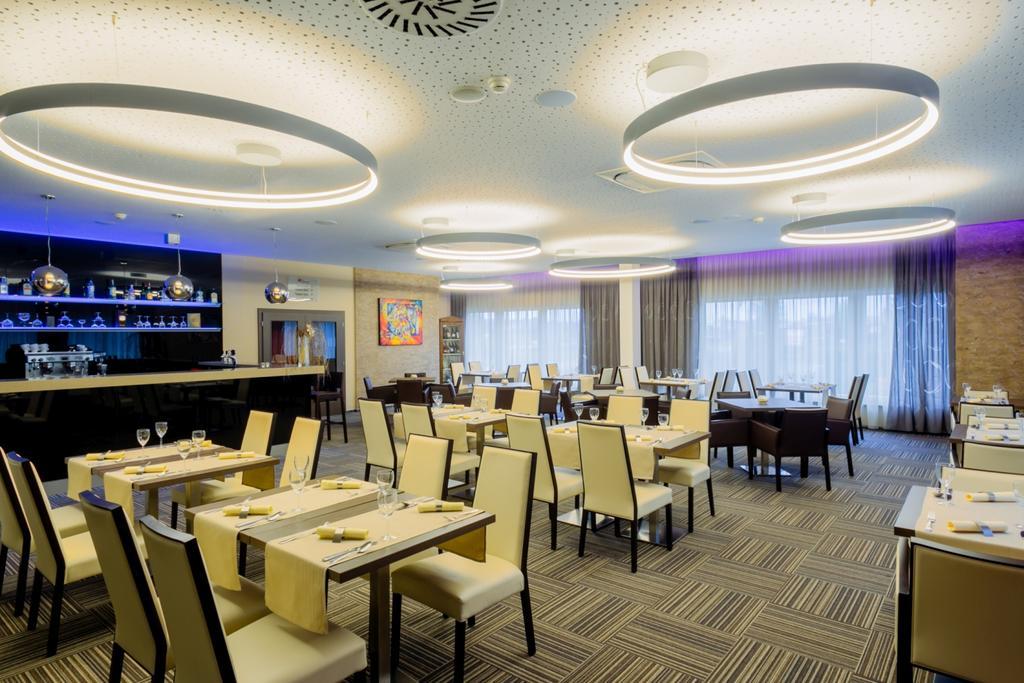 Hotel Tenis Zvolen Exterior foto